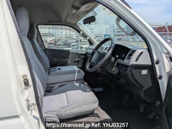 Used 2004 AT toyota hiace-van KDH205K Image[12]