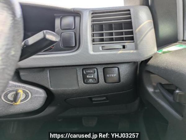 Used 2004 AT toyota hiace-van KDH205K Image[23]