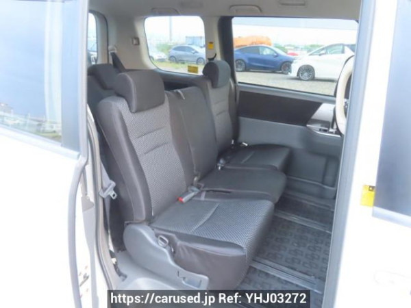 Used 2007 AT toyota noah ZRR70W Image[18]