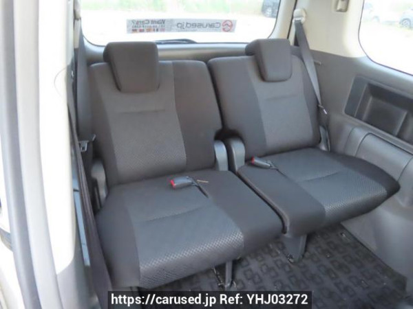 Used 2007 AT toyota noah ZRR70W Image[22]