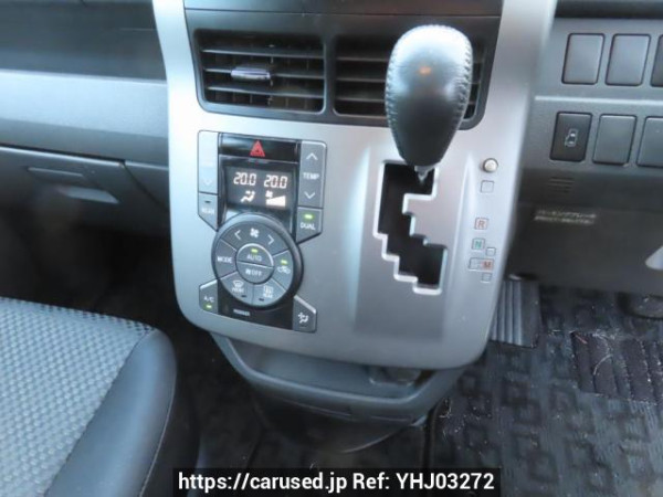 Used 2007 AT toyota noah ZRR70W Image[30]