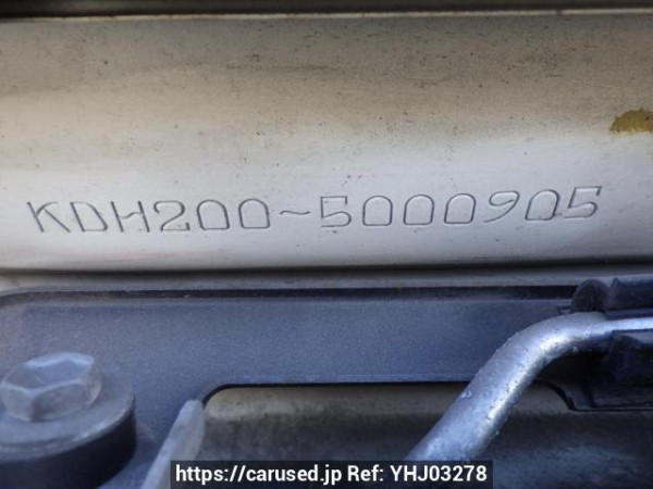 Used 2005 AT toyota regiusace-van KDH200V Image[13]