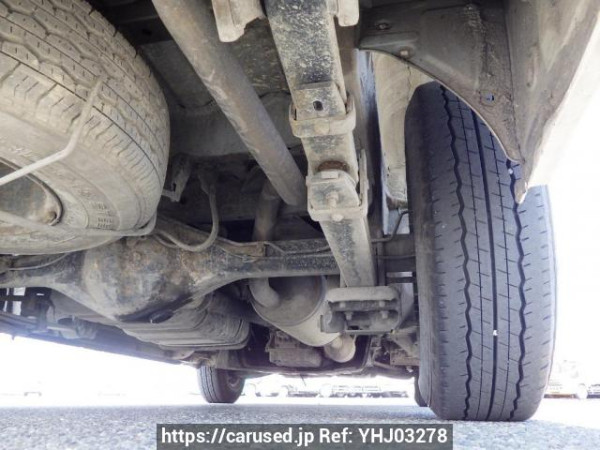 Used 2005 AT toyota regiusace-van KDH200V Image[43]