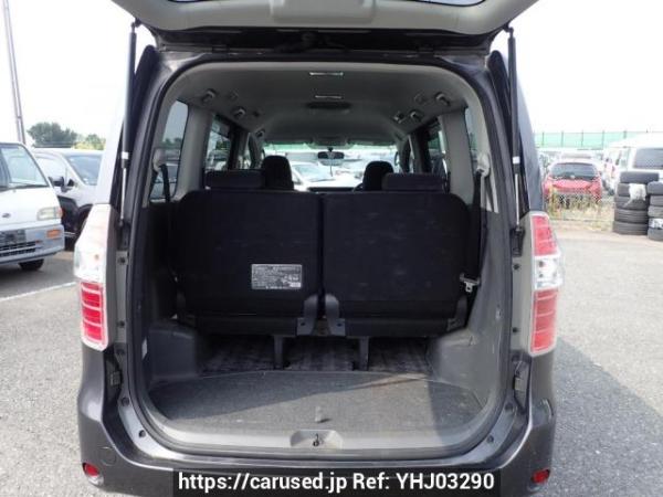Used 2007 AT toyota noah ZRR70G Image[8]