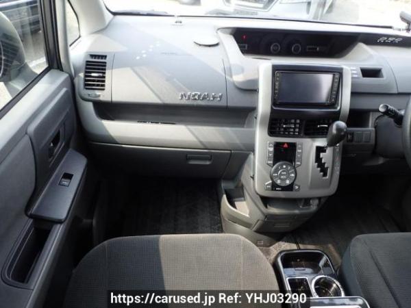 Used 2007 AT toyota noah ZRR70G Image[17]