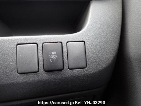 Used 2007 AT toyota noah ZRR70G Image[27]