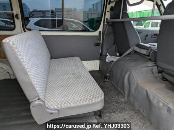 Used 2004 AT toyota regiusace-van TRH102V Image[11]