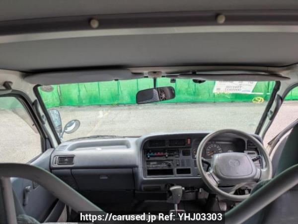 Used 2004 AT toyota regiusace-van TRH102V Image[14]