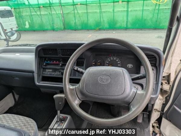Used 2004 AT toyota regiusace-van TRH102V Image[18]
