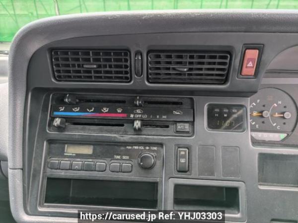 Used 2004 AT toyota regiusace-van TRH102V Image[19]