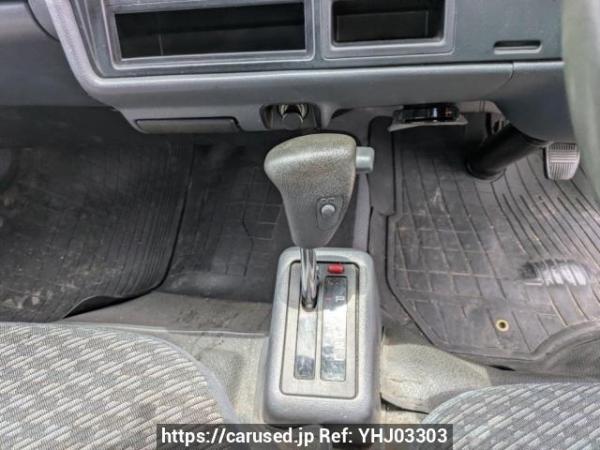 Used 2004 AT toyota regiusace-van TRH102V Image[20]