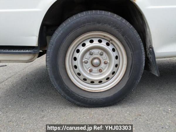 Used 2004 AT toyota regiusace-van TRH102V Image[23]