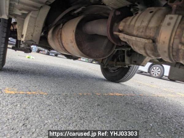 Used 2004 AT toyota regiusace-van TRH102V Image[29]