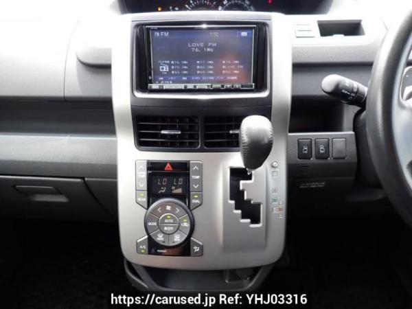 Used 2009 AT toyota voxy ZRR70W Image[19]