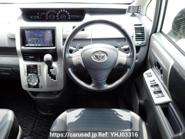 Used 2009 AT toyota voxy ZRR70W Image[20]