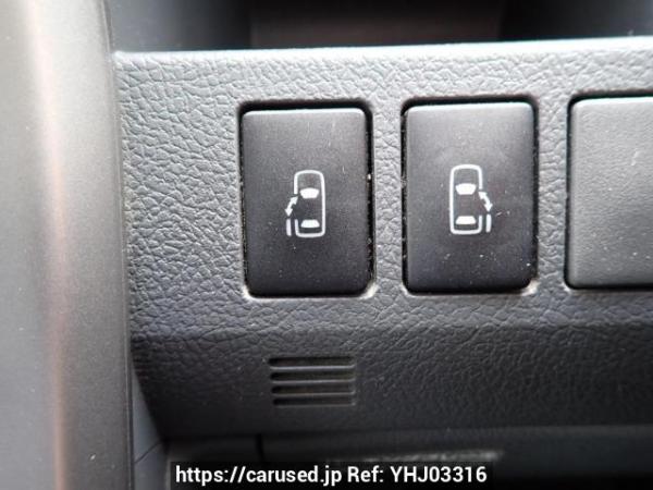 Used 2009 AT toyota voxy ZRR70W Image[27]