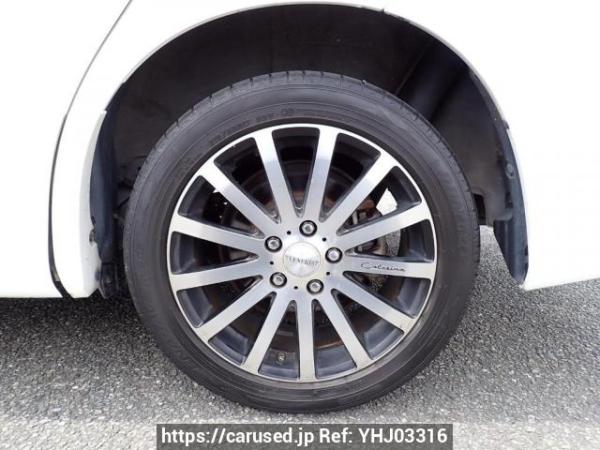 Used 2009 AT toyota voxy ZRR70W Image[32]