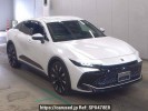 Toyota Crown Crossover TZSH35