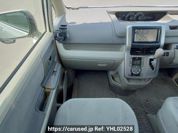 Used 2009 AT toyota noah ZRR70G Image[18]