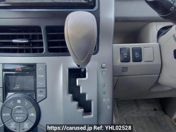 Used 2009 AT toyota noah ZRR70G Image[23]