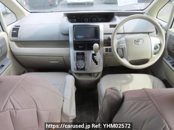 Used 2009 AT toyota noah ZRR70G Image[25]
