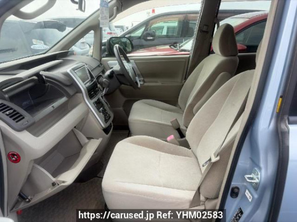 Used 2010 AT toyota noah ZRR70G Image[9]