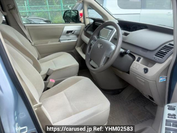 Used 2010 AT toyota noah ZRR70G Image[11]