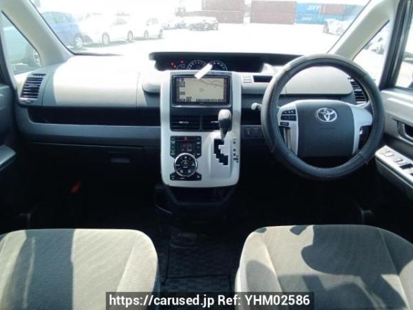 Used 2010 AT toyota noah ZRR70G Image[17]