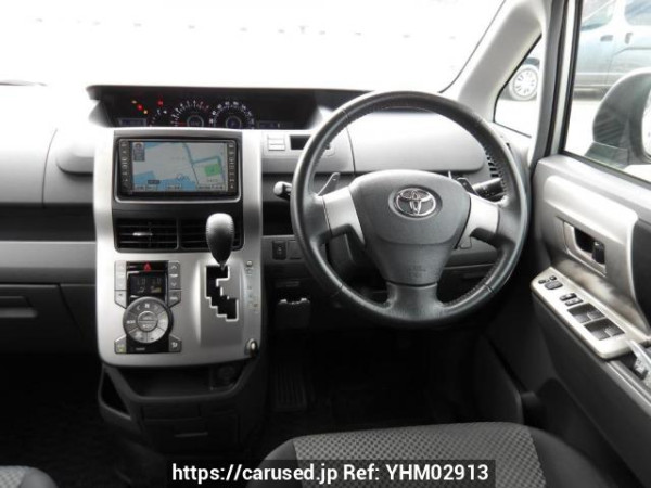Used 2007 AT toyota noah ZRR70W Image[20]