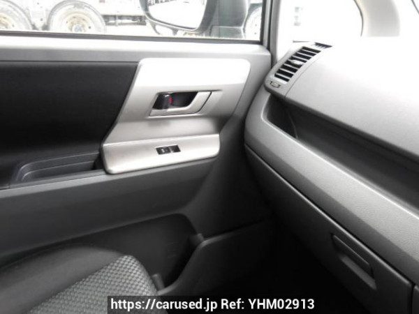 Used 2007 AT toyota noah ZRR70W Image[31]