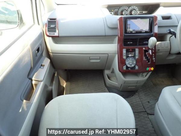 Used 2007 AT toyota noah ZRR70G Image[19]