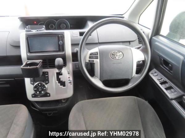 Used 2010 AT toyota noah ZRR70G Image[25]