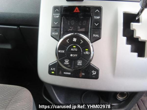 Used 2010 AT toyota noah ZRR70G Image[30]