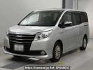 Toyota Noah ZWR80G
