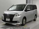 Toyota Noah ZWR80G