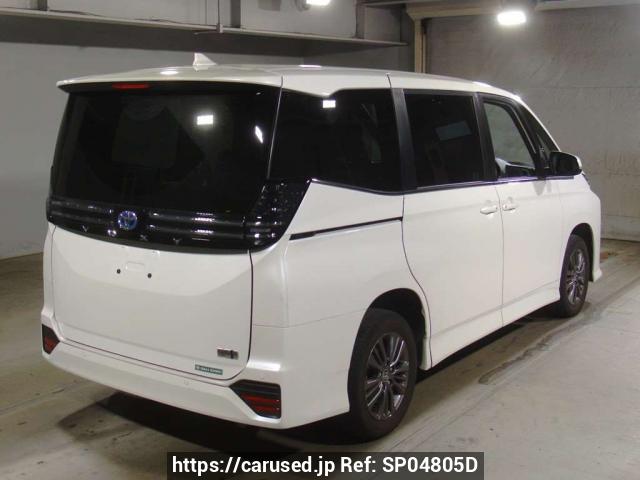 Buy Used 2022 Toyota Voxy ZWR95W (SP04805D) - Carused.jp