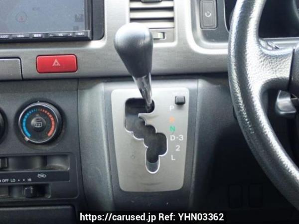 Used 2006 AT toyota regiusace-van KDH205V Image[24]