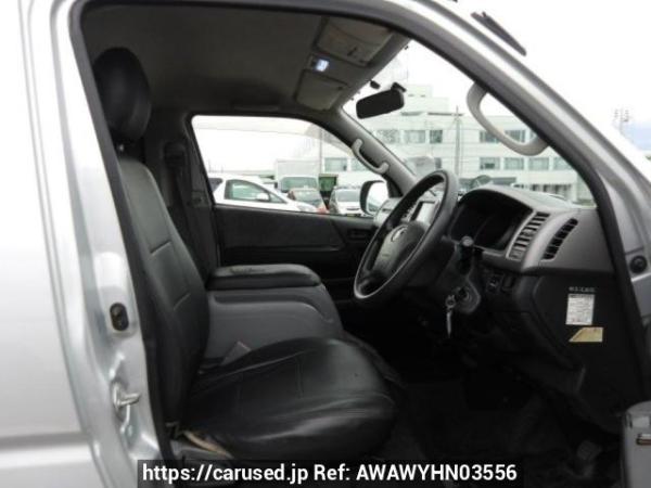 Used 2006 AT toyota regiusace-van KDH205V Image[12]