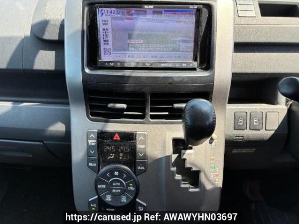 Used 2010 AT toyota voxy ZRR70W Image[15]