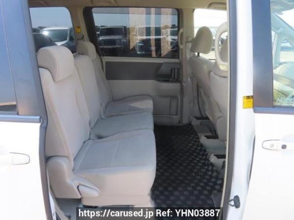 Used 2008 AT toyota noah ZRR70G Image[16]