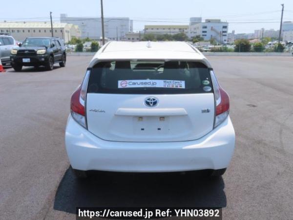 Used 2017 AT toyota aqua NHP10 Image[5]