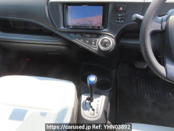 Used 2017 AT toyota aqua NHP10 Image[17]