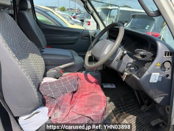 Used 2000 AT toyota regiusace-van RZH102V Image[11]