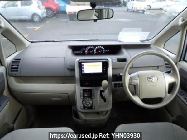 Used 2010 AT toyota noah ZRR75G Image[17]