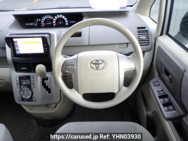 Used 2010 AT toyota noah ZRR75G Image[20]