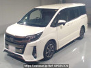 Toyota Noah ZRR85W