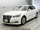 Toyota Crown Hybrid AWS210