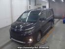 Toyota Voxy ZWR80W