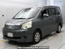 Toyota Noah ZRR70G