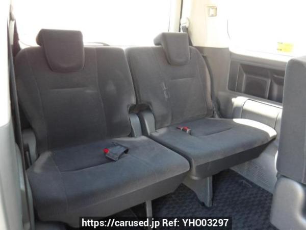 Used 2008 AT toyota voxy ZRR70G Image[17]